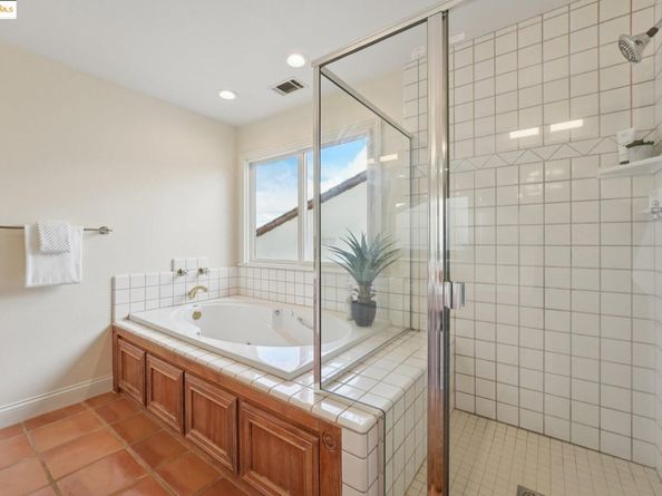 4914 Proctor Ave, Oakland CA 94618