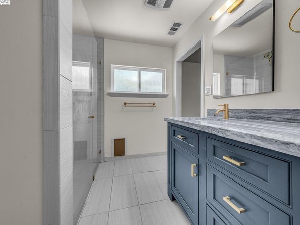 1876 Lynwood Dr, Concord CA 94519