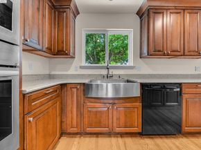 1876 Lynwood Dr, Concord CA 94519