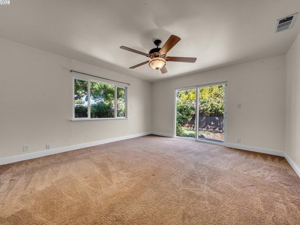 1876 Lynwood Dr, Concord CA 94519