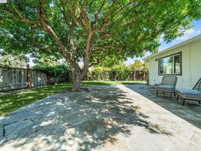 1876 Lynwood Dr, Concord CA 94519