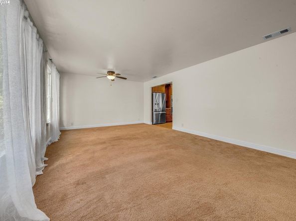 1876 Lynwood Dr, Concord CA 94519