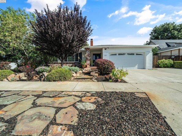 1876 Lynwood Dr, Concord CA 94519