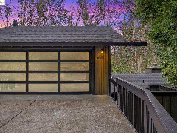 6931 Pinehaven Road, Oakland CA 94611