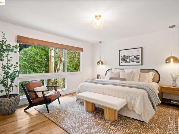 6931 Pinehaven Road, Oakland CA 94611