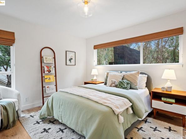 6931 Pinehaven Road, Oakland CA 94611
