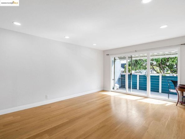 2209 Otis Dr L, Alameda CA 94501