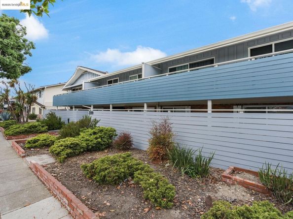 2209 Otis Dr L, Alameda CA 94501