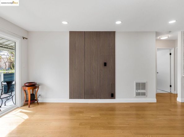 2209 Otis Dr L, Alameda CA 94501