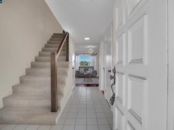 141 Mountain Valley St, Oakland CA 94605