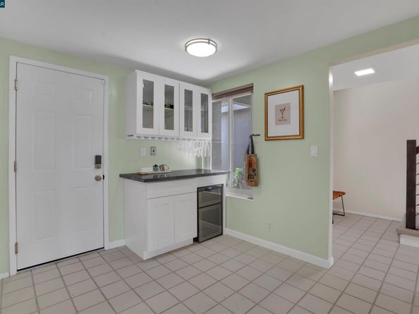 141 Mountain Valley St, Oakland CA 94605