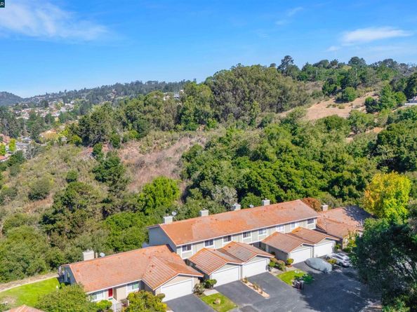 141 Mountain Valley St, Oakland CA 94605