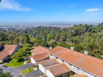 141 Mountain Valley St
