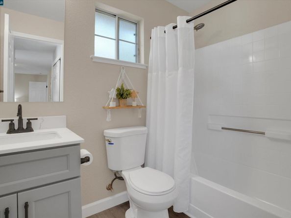 235 Pebblecreek Ct, Martinez CA 94553