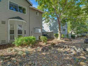 235 Pebblecreek Ct, Martinez CA 94553