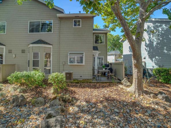 235 Pebblecreek Ct, Martinez CA 94553