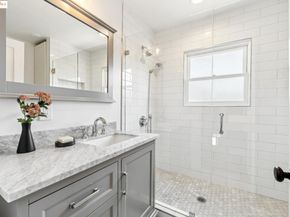 4170 Emerald St 4, Oakland CA 94609