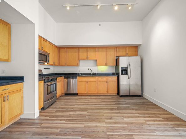 1755 Broadway 56, Oakland CA 94612
