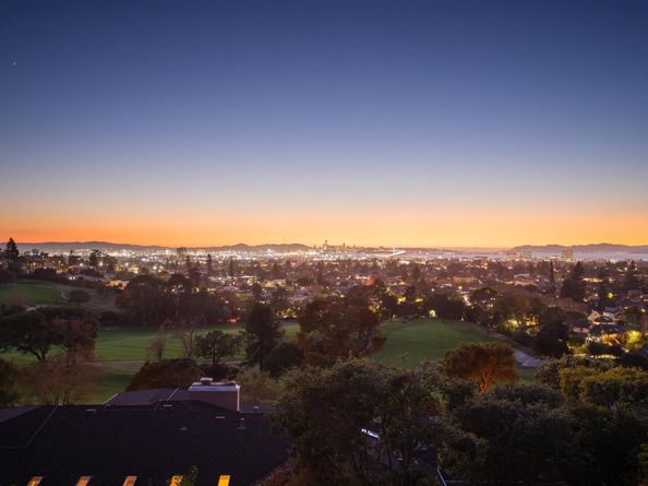 5737 Country Club Dr, Oakland CA 94618