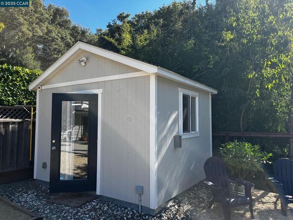 1276 Rimer Dr, Moraga CA 94556