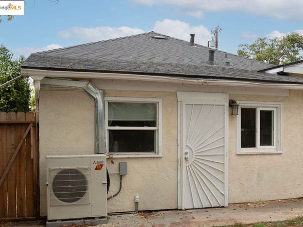 2816 Viola St, Oakland CA 94619
