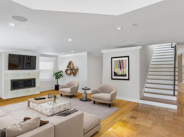 487 Manor Dr, Pacifica CA 94044