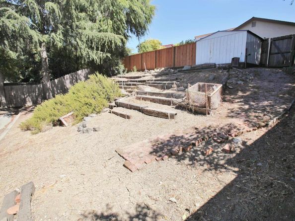 1302 New Hampshire Dr, Concord CA 94521