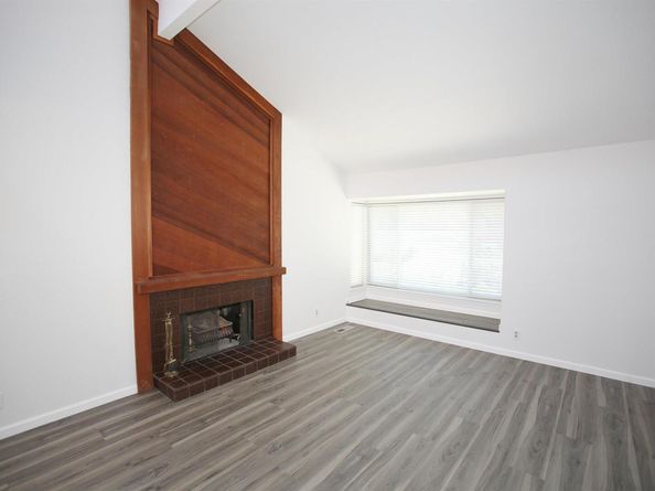 1302 New Hampshire Dr, Concord CA 94521