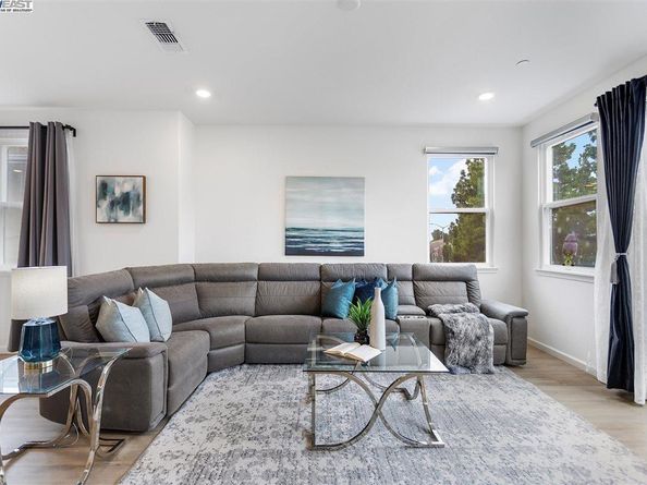 403 Industrial Parkway, Hayward CA 94544