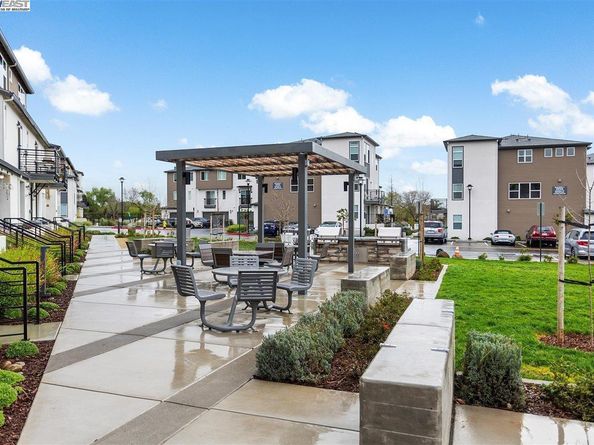 403 Industrial Parkway, Hayward CA 94544