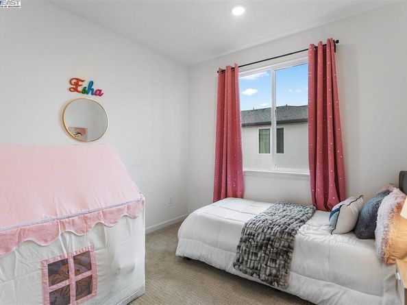 403 Industrial Parkway, Hayward CA 94544