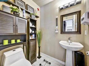 750 Summer Ln, Richmond CA 94806