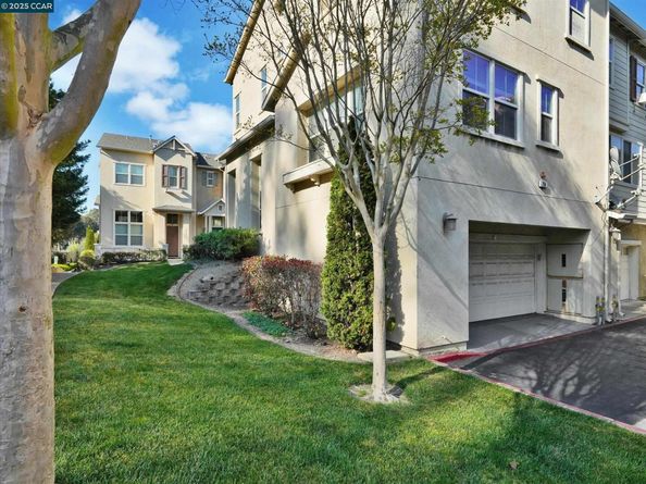 750 Summer Ln, Richmond CA 94806