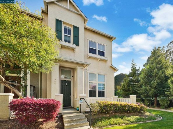 750 Summer Ln, Richmond CA 94806