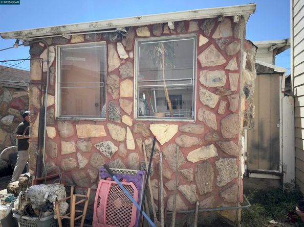 218 Macdonald Ave, Daly City CA 94014