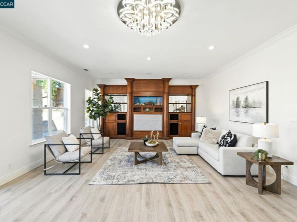 1023 Pebble Beach Dr, Clayton CA 94517