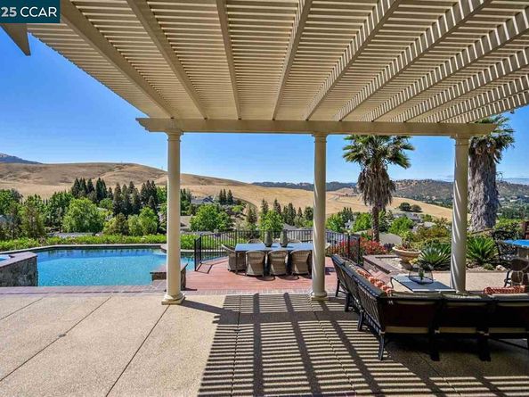 460 Silver Hollow Dr., Walnut Creek CA 94598