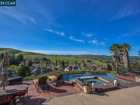 460 Silver Hollow Dr., Walnut Creek CA 94598