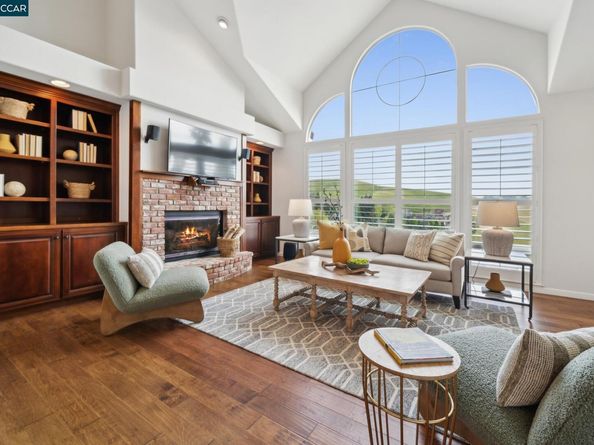 460 Silver Hollow Dr., Walnut Creek CA 94598