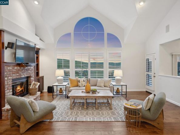 460 Silver Hollow Dr., Walnut Creek CA 94598