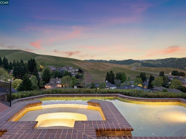 460 Silver Hollow Dr., Walnut Creek CA 94598