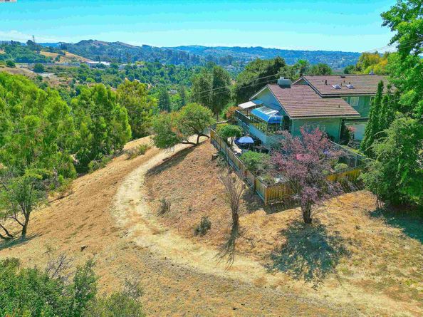 5295 Winifred Dr, Castro Valley CA 94546