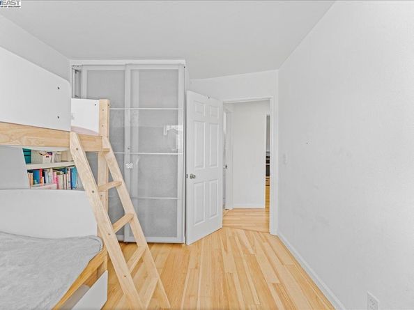 5121 Burlingame Ave, Richmond CA 94804