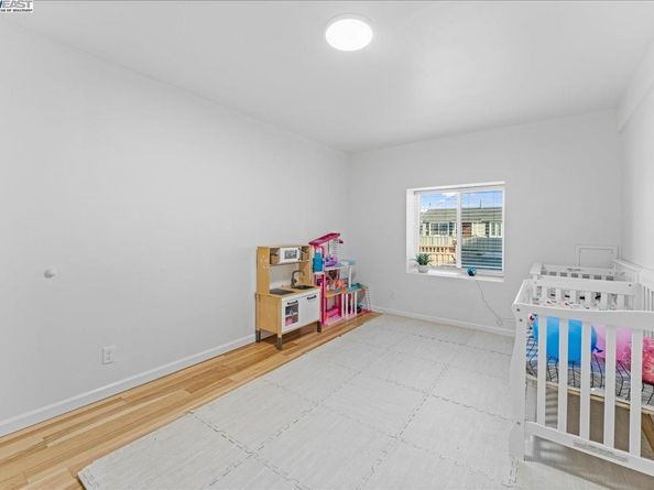 5121 Burlingame Ave, Richmond CA 94804