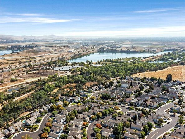 543 Tawny Dr, Pleasanton CA 94566