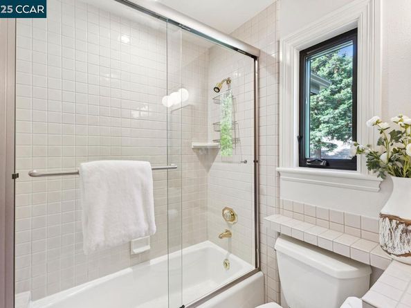 29 Brandt Dr, Moraga CA 94556