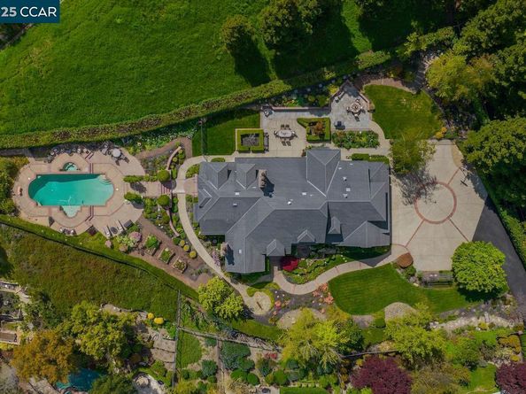 29 Brandt Dr, Moraga CA 94556