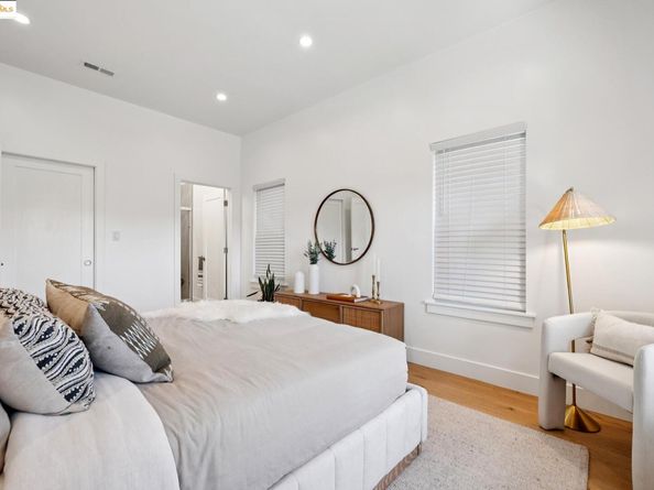 864 Arlington Ave, Oakland CA 94608