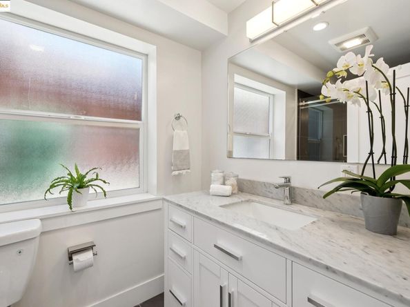 864 Arlington Ave, Oakland CA 94608