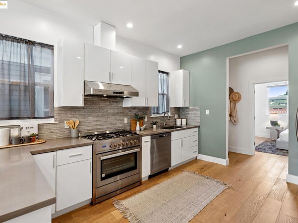 864 Arlington Ave, Oakland CA 94608